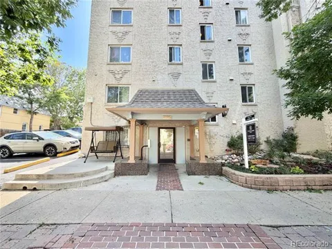 1125 Washington Street #301