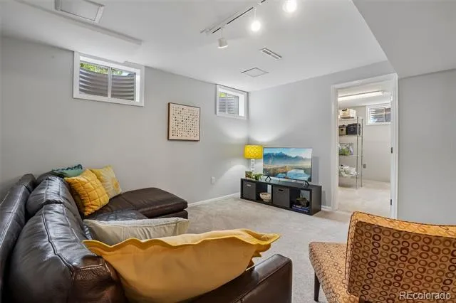 6766 Audubon Avenue Niwot, CO 80503