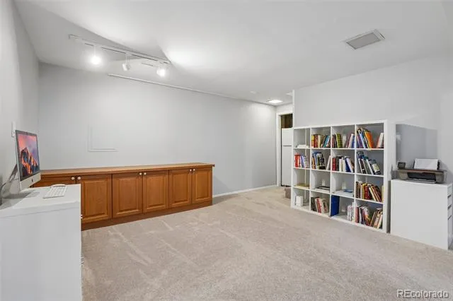 6766 Audubon Avenue Niwot, CO 80503