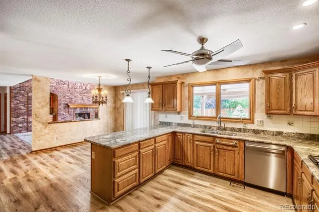 15956 E Crestridge Circle Centennial, CO 80015