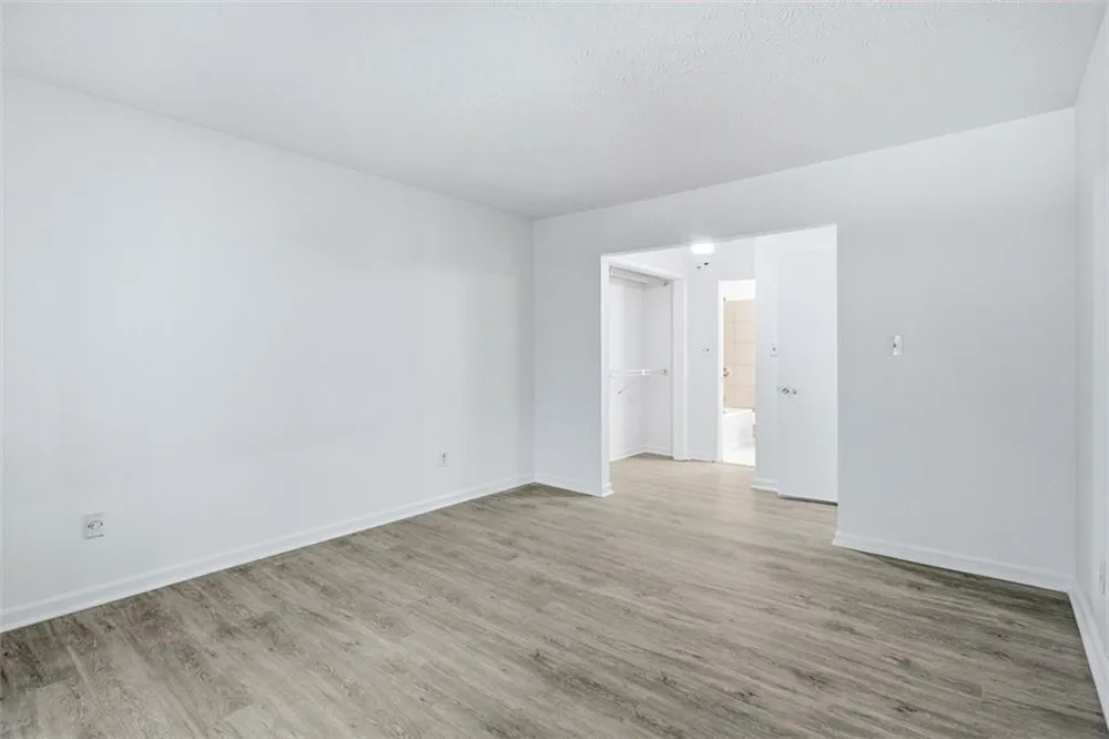 2052 Brian Way Decatur, GA 30033