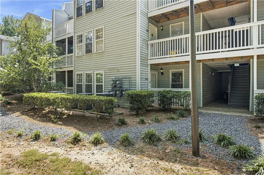 2052 Brian Way Decatur, GA 30033