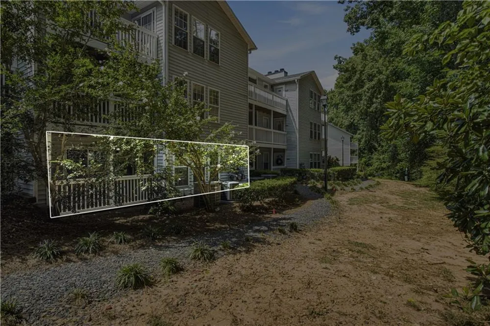 2052 Brian Way Decatur, GA 30033