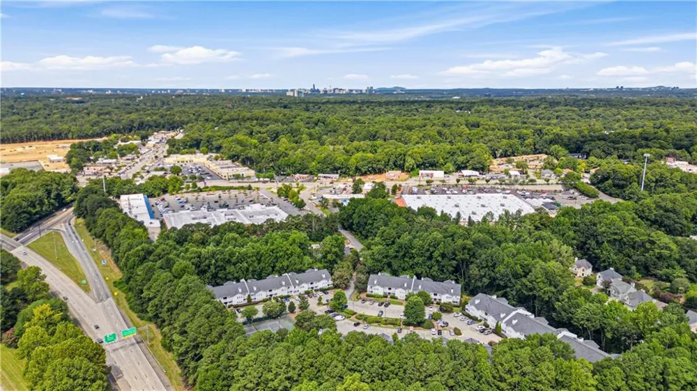 2052 Brian Way Decatur, GA 30033