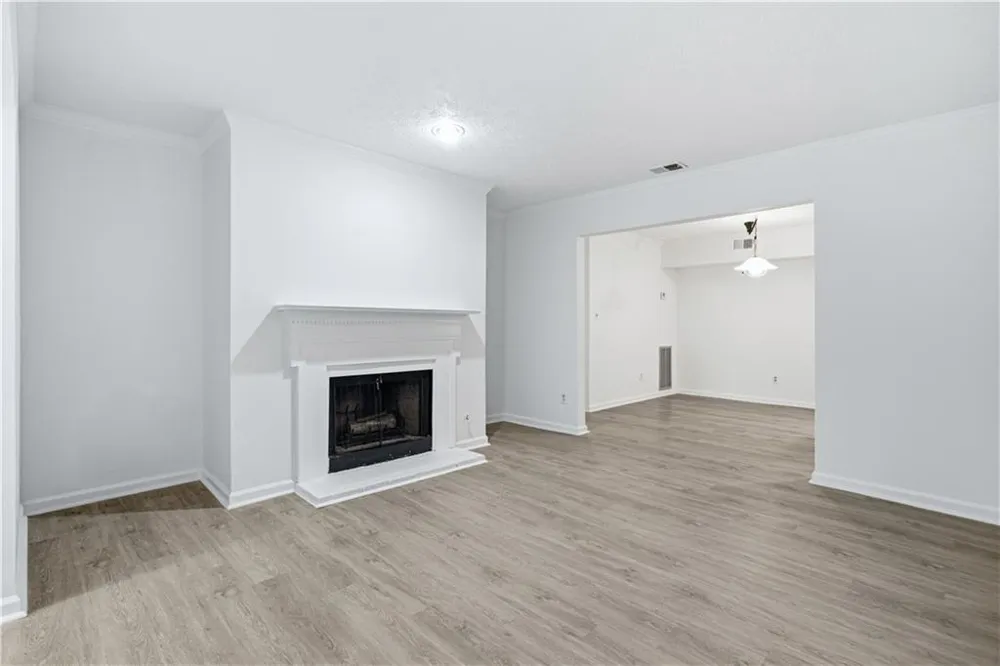 2052 Brian Way Decatur, GA 30033