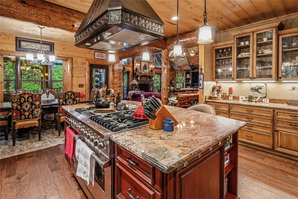 230 COUNTY ROAD 2434 Sulphur Springs, TX 75482