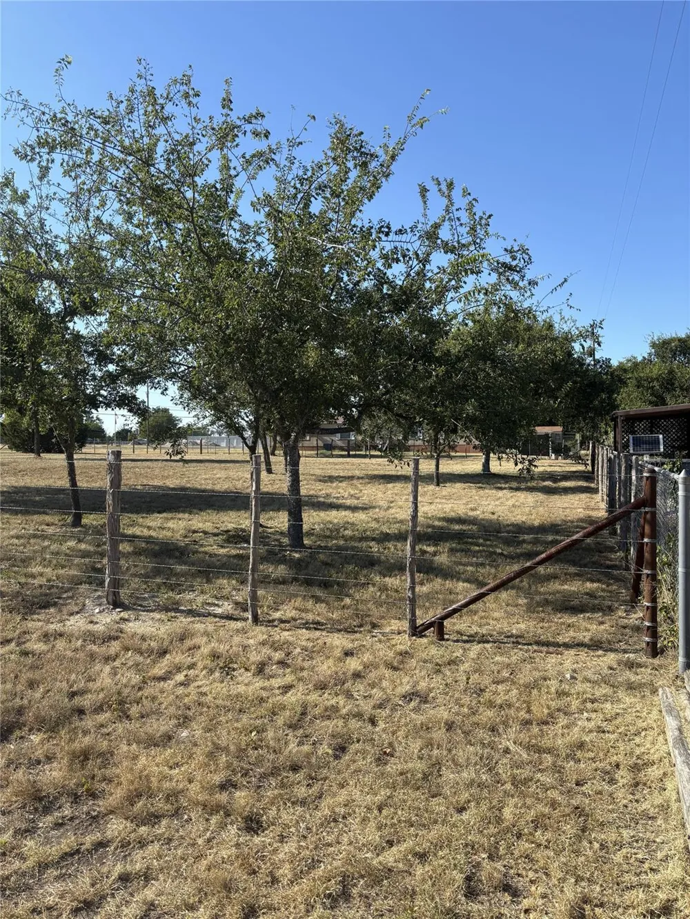 1 Deloris Drive Harper, TX 78631