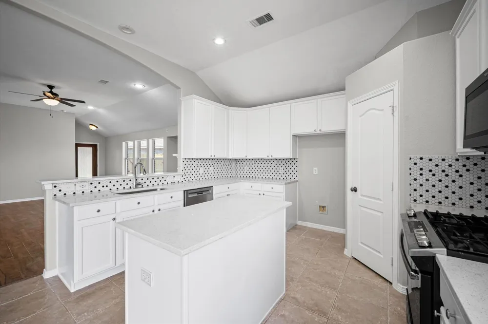 444 De Coster Boulevard Alvin, TX 77511