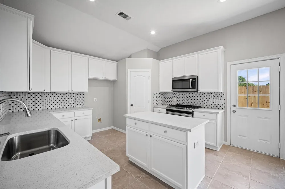 444 De Coster Boulevard Alvin, TX 77511