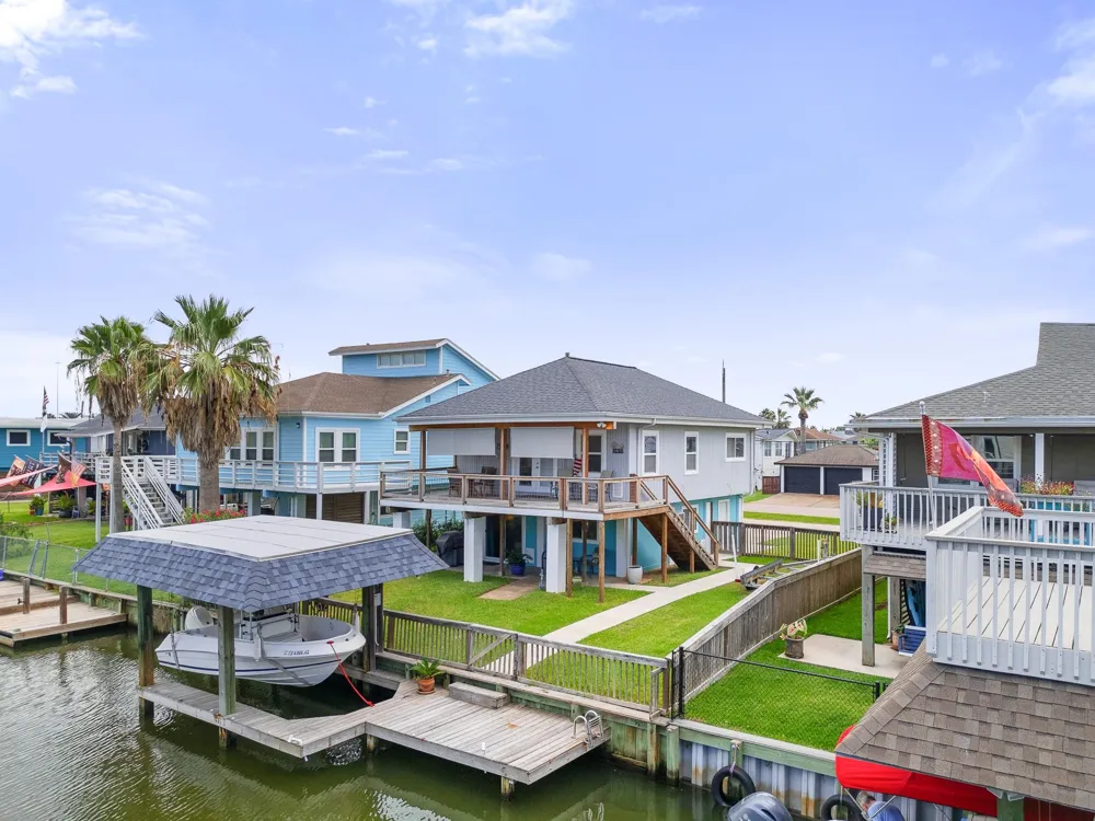 66 Tarpon Street Bayou Vista, TX 77563