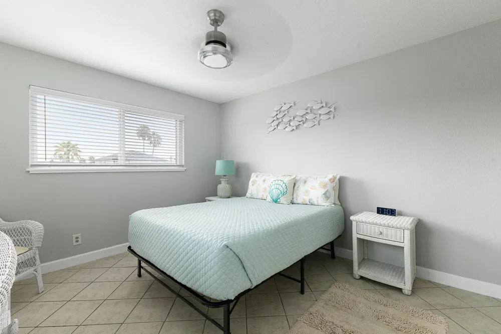 66 Tarpon Street Bayou Vista, TX 77563