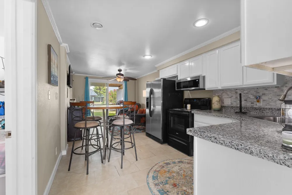 66 Tarpon Street Bayou Vista, TX 77563