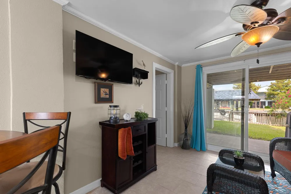 66 Tarpon Street Bayou Vista, TX 77563