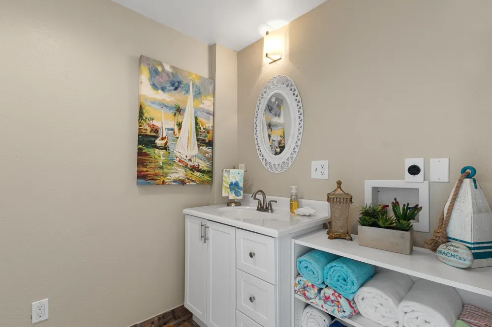 66 Tarpon Street Bayou Vista, TX 77563