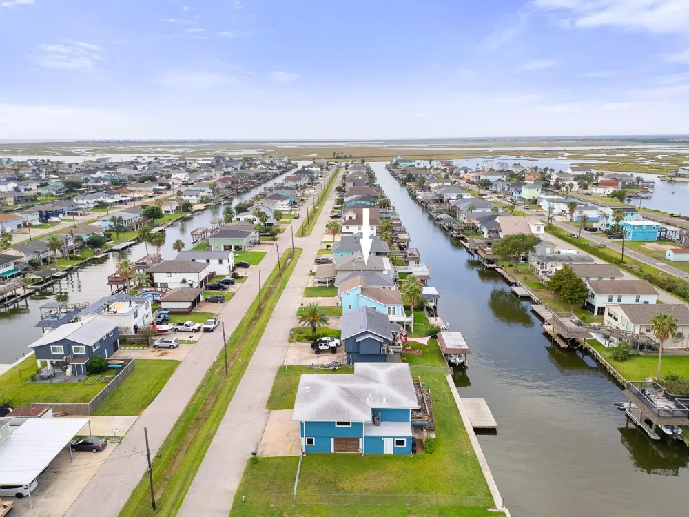 66 Tarpon Street Bayou Vista, TX 77563