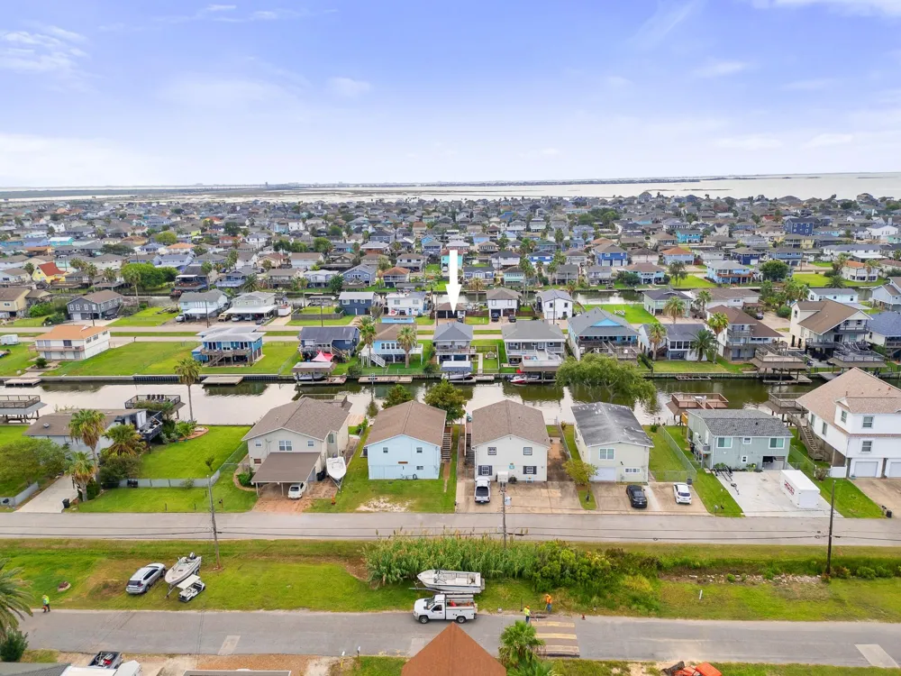 66 Tarpon Street Bayou Vista, TX 77563