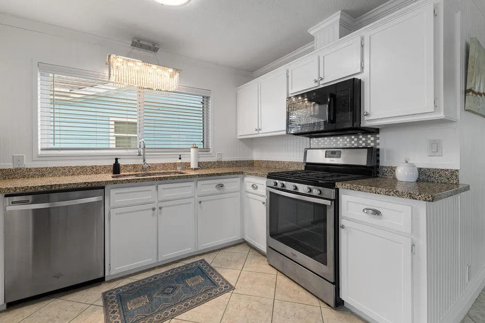 66 Tarpon Street Bayou Vista, TX 77563