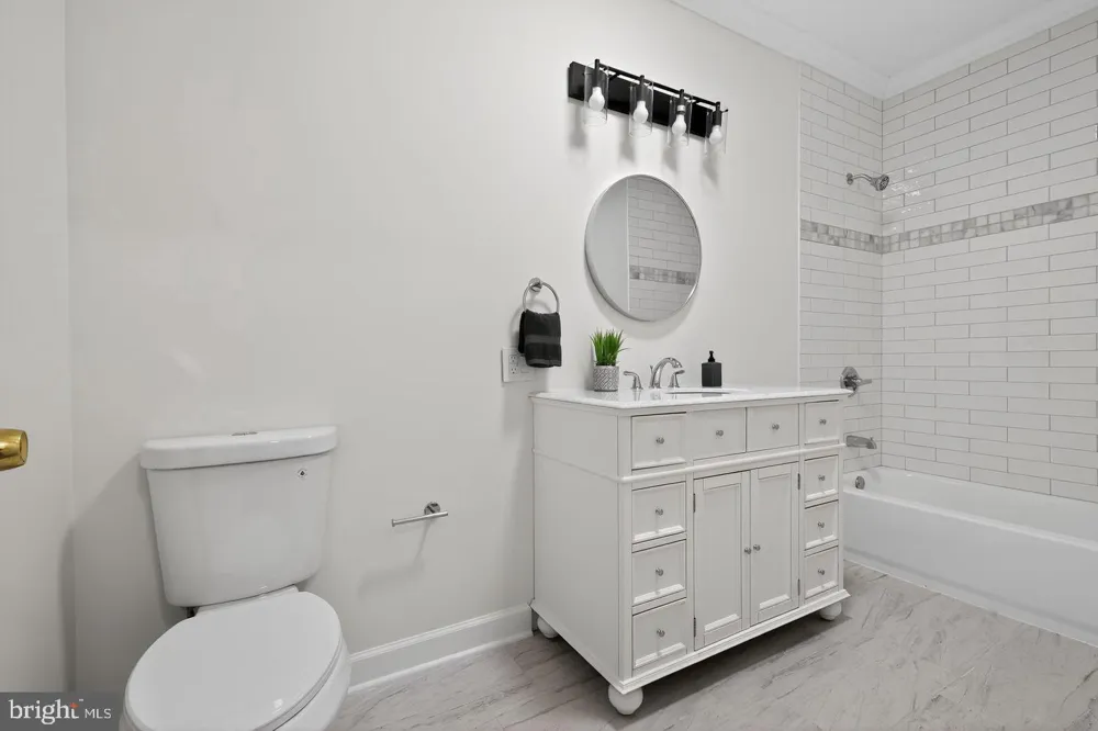 2737 RIGGS AVENUE Baltimore, MD 21216