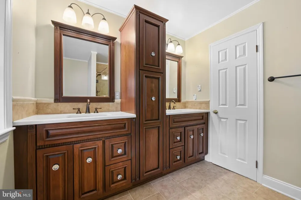 797 BRETTINGHAM COURT #706D West Chester, PA 19382