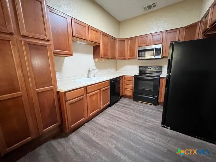 416 Moore Street #416 San Marcos, TX 78666