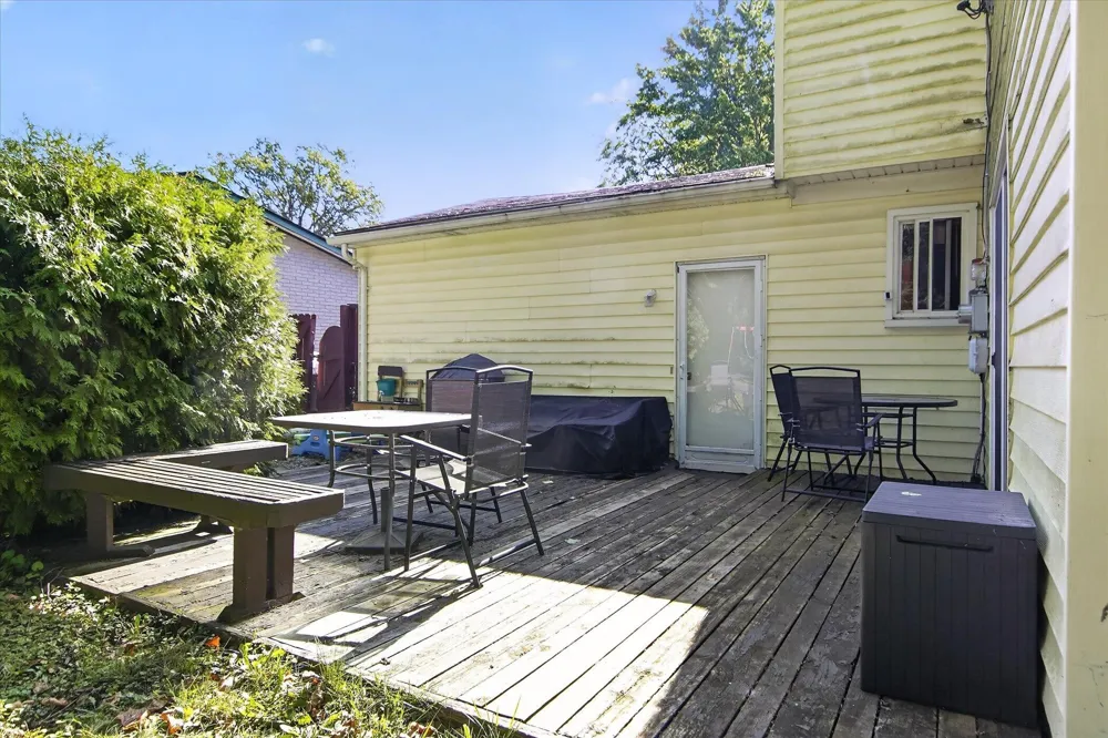 8899 Nottingham Drive Ypsilanti, MI 48198
