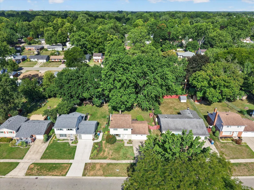 8899 Nottingham Drive Ypsilanti, MI 48198