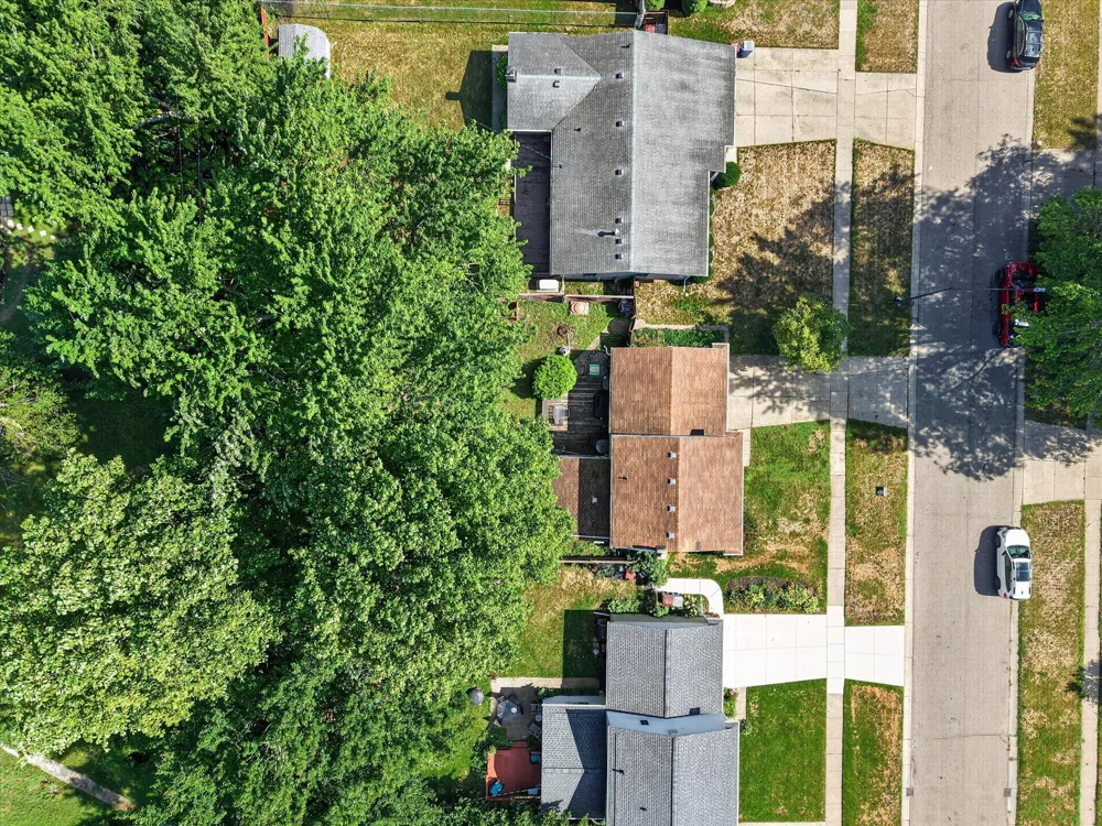 8899 Nottingham Drive Ypsilanti, MI 48198