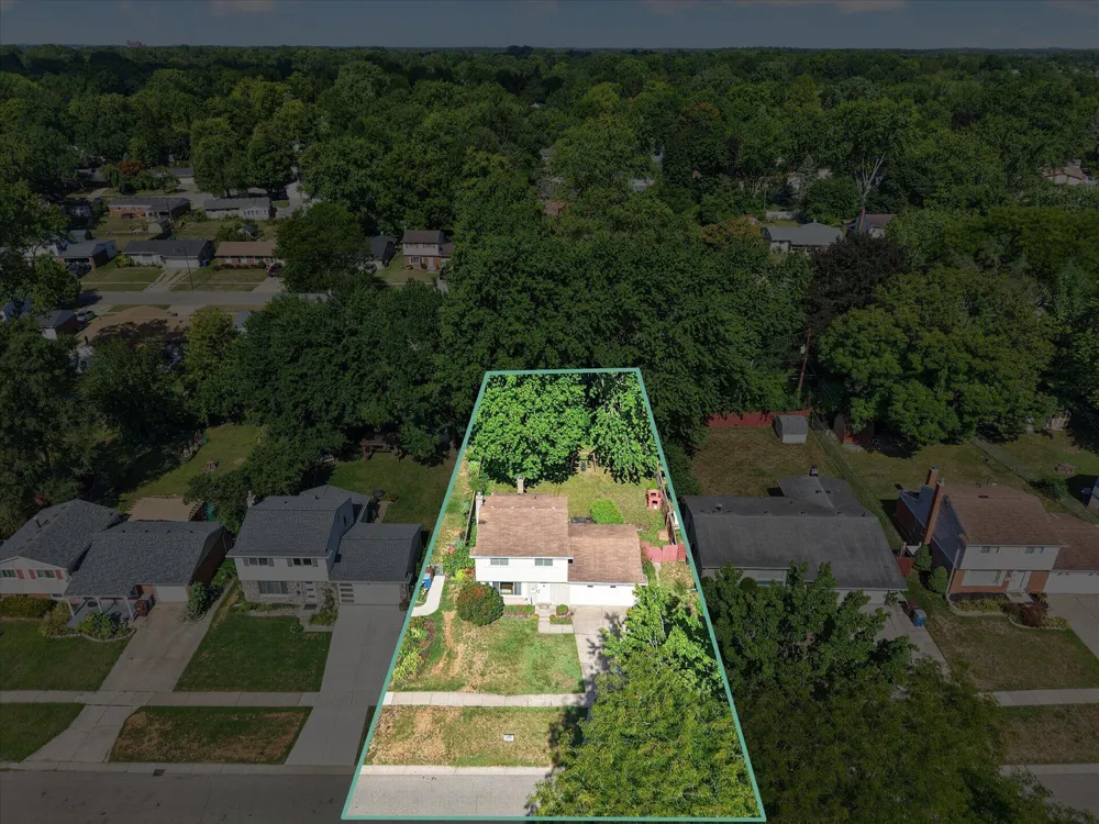 8899 Nottingham Drive Ypsilanti, MI 48198