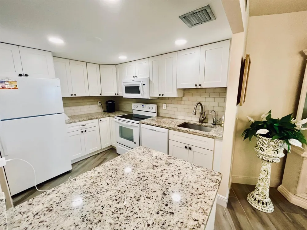 2800 Ocean Drive #A-16d Riviera Beach, FL 33404