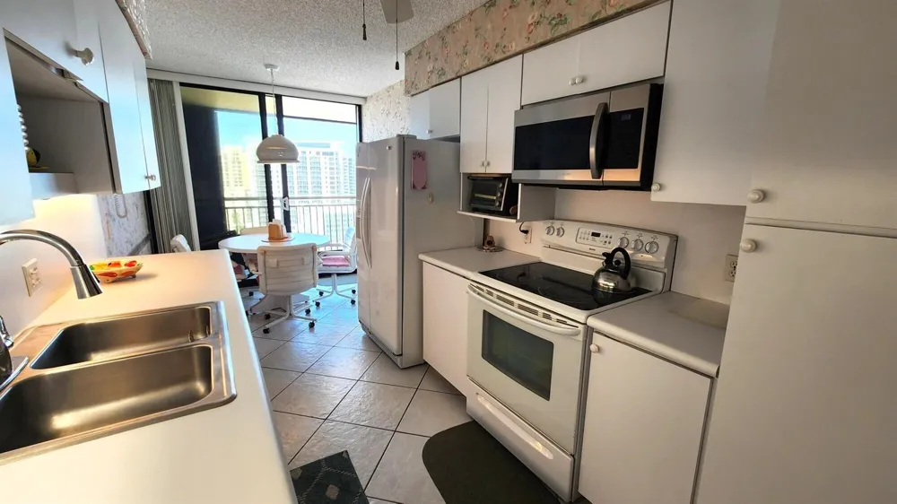 3400 Ocean Drive #1703 Riviera Beach, FL 33404
