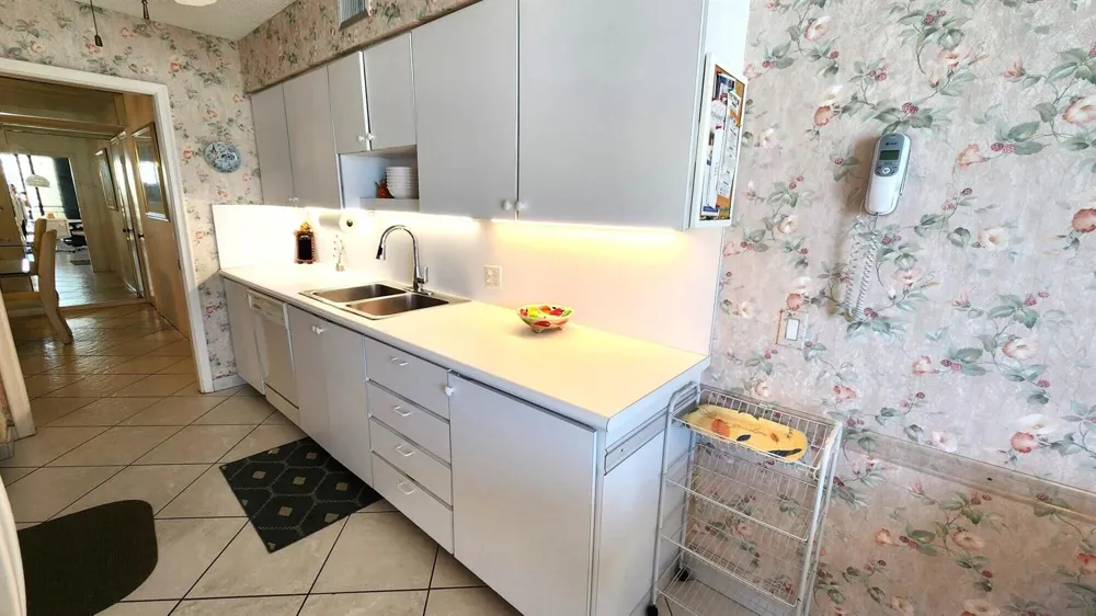 3400 Ocean Drive #1703 Riviera Beach, FL 33404