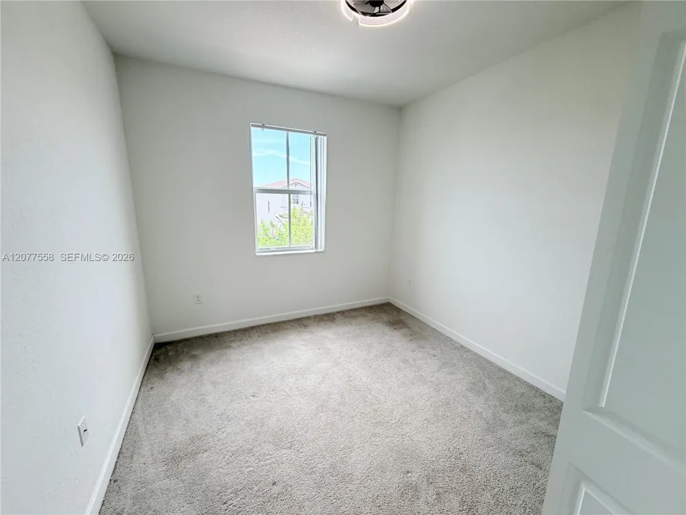 2405 NW 131st Cir Miami, FL 33167