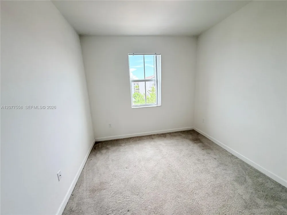 2405 NW 131st Cir Miami, FL 33167