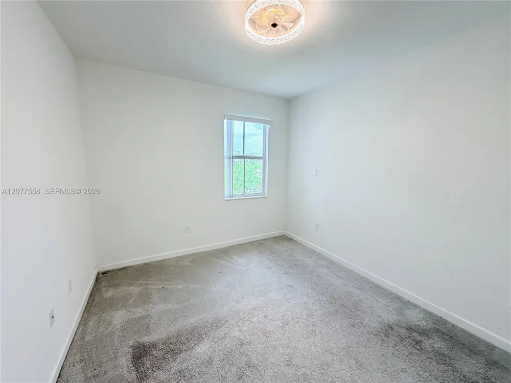 2405 NW 131st Cir Miami, FL 33167