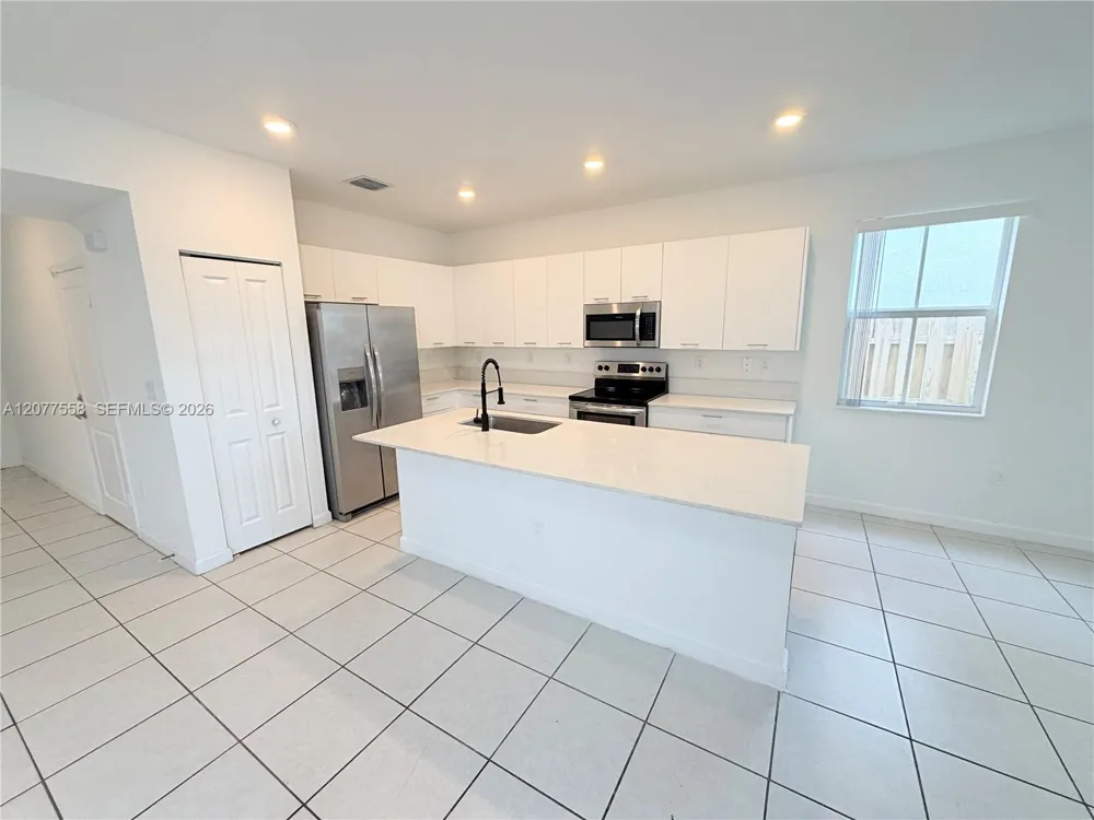 2405 NW 131st Cir Miami, FL 33167