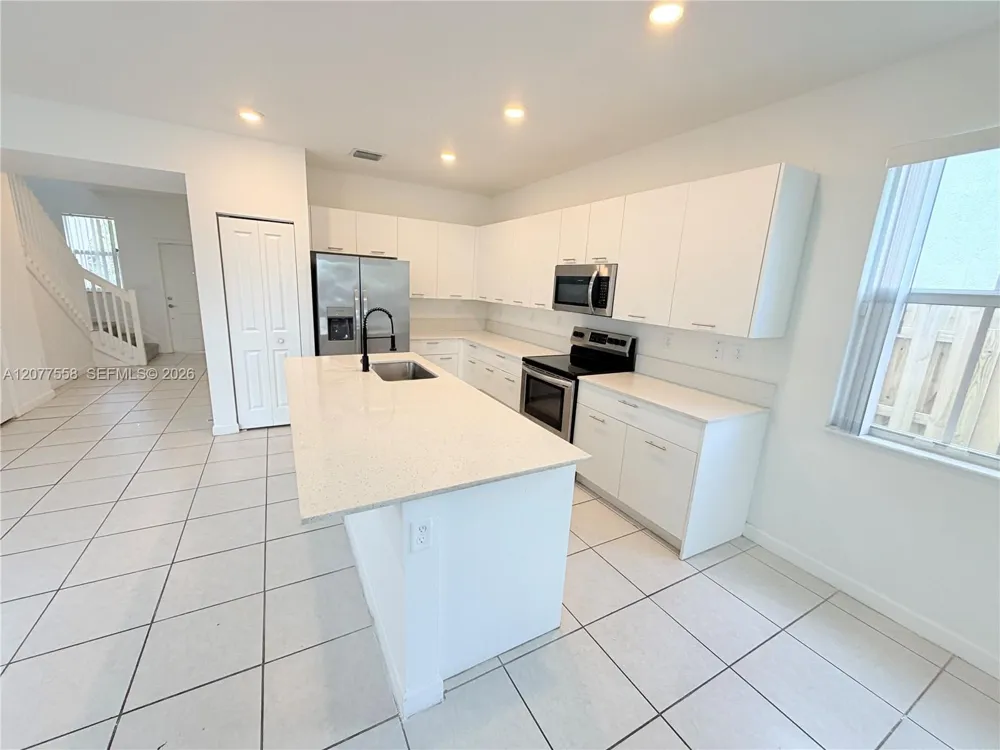 2405 NW 131st Cir Miami, FL 33167
