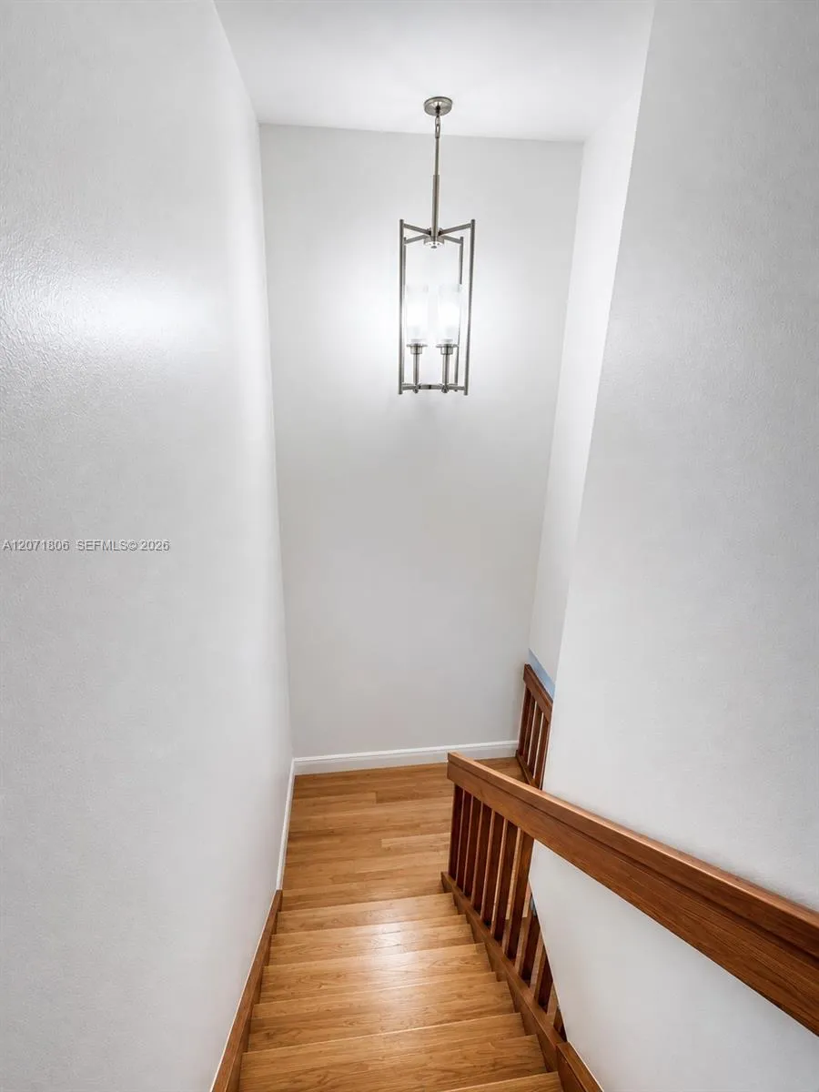 2561 W 60th Pl #102-1 Hialeah, FL 33016