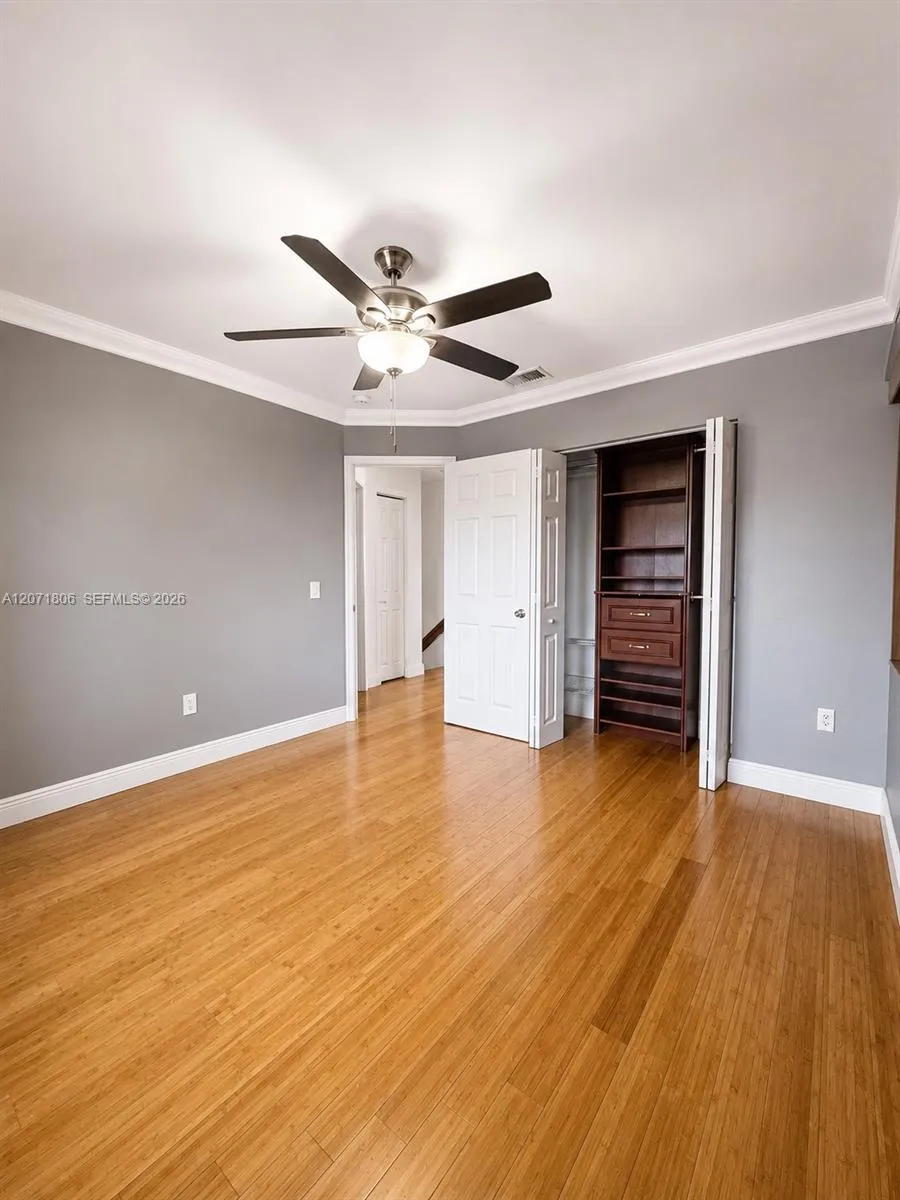 2561 W 60th Pl #102-1 Hialeah, FL 33016