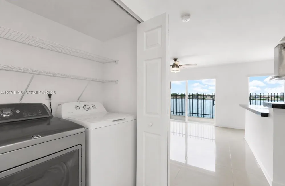 2561 W 60th Pl #102-1 Hialeah, FL 33016
