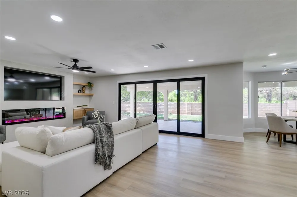 2729 Fire Water Court Las Vegas, NV 89117