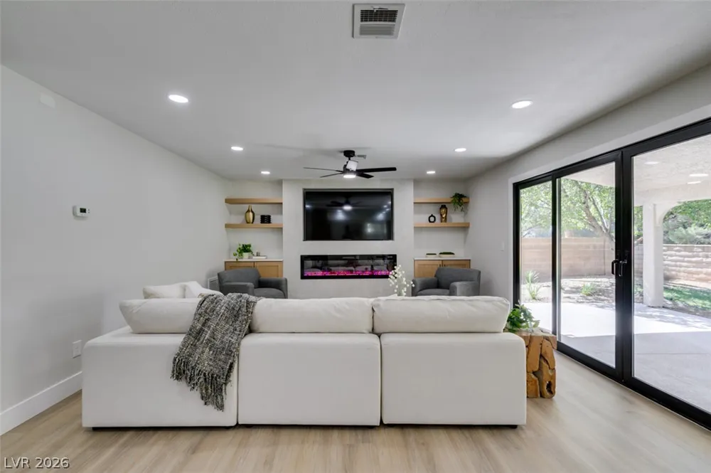 2729 Fire Water Court Las Vegas, NV 89117