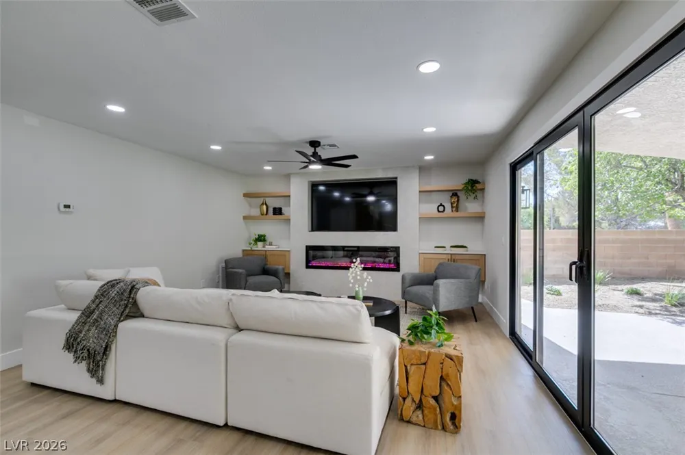 2729 Fire Water Court Las Vegas, NV 89117