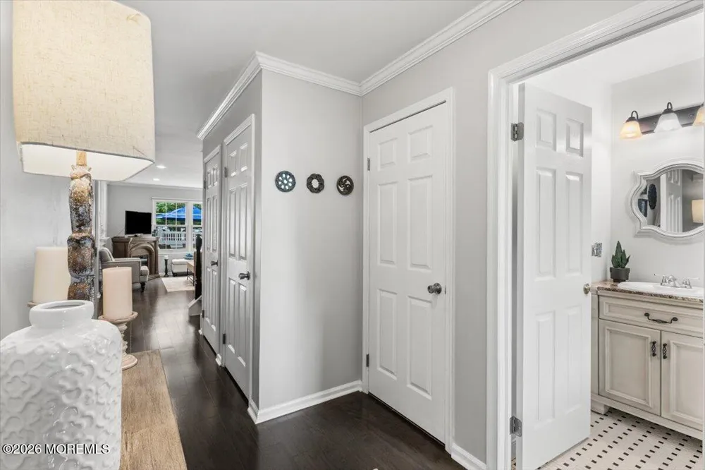 404 Timberbrooke Drive Bedminster, NJ 07921