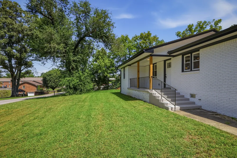 1805 N Whitney Ave Cookeville, TN 38501