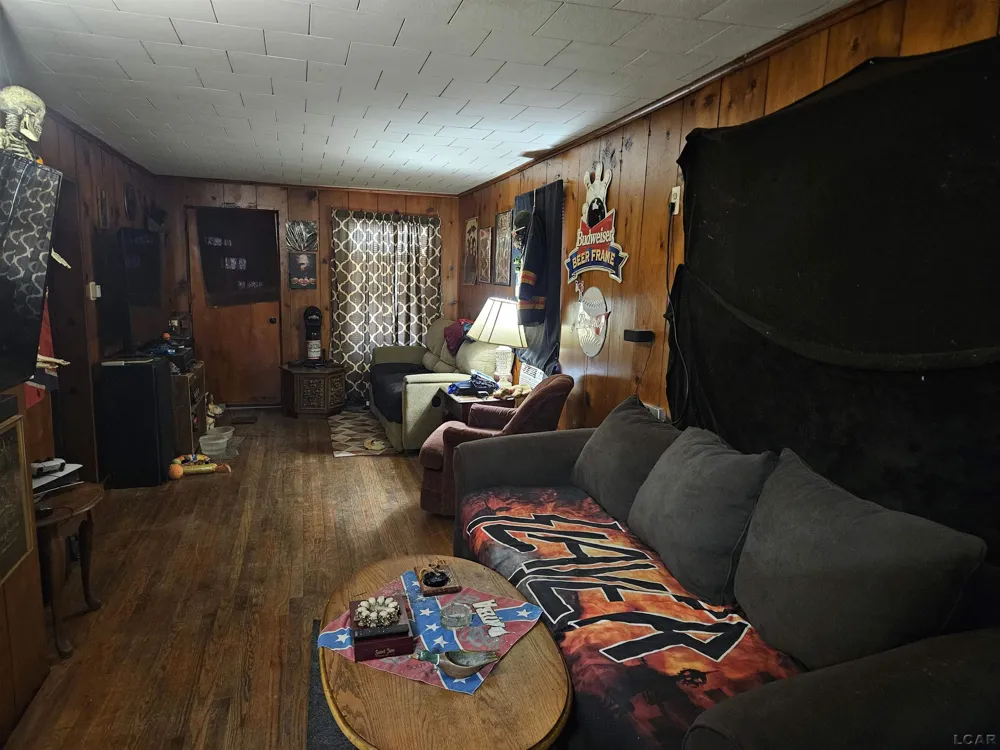 1118 WALKER STREET Jackson City, MI 49202