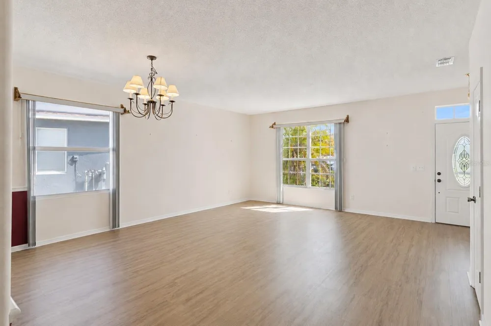 448 COTSWOLD CIRCLE Davenport, FL 33837