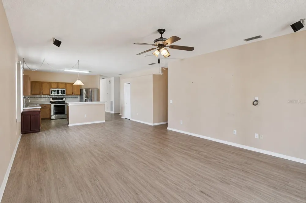 448 COTSWOLD CIRCLE Davenport, FL 33837