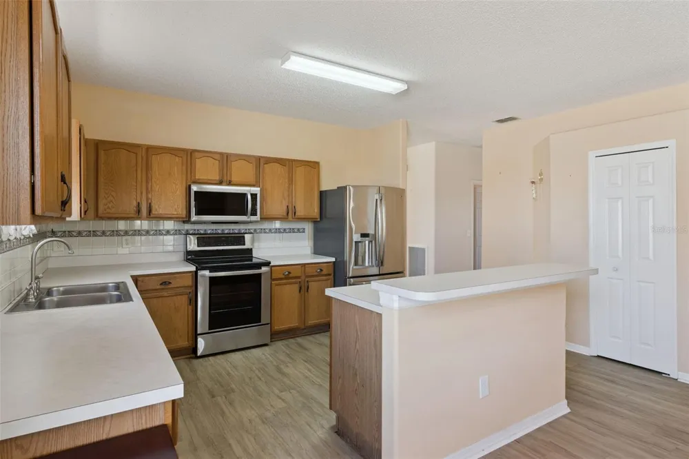 448 COTSWOLD CIRCLE Davenport, FL 33837