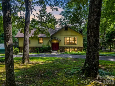 200 Woodland Circle