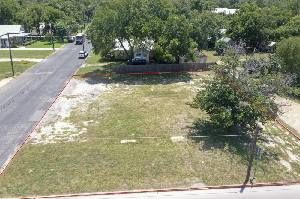 611 Llano Street Fredericksburg, TX 78624